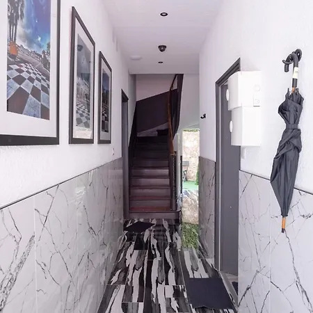 Apartment Experience Pastour Privatize 6 Aparts 10bedrooms&9baths 11doublebeds With His Duplexpenthouse Rooftop Close Palais Congres Beaches Et Suquet Cannes